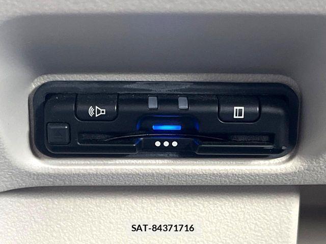 Honda N BOX 2024-04 8457982-8