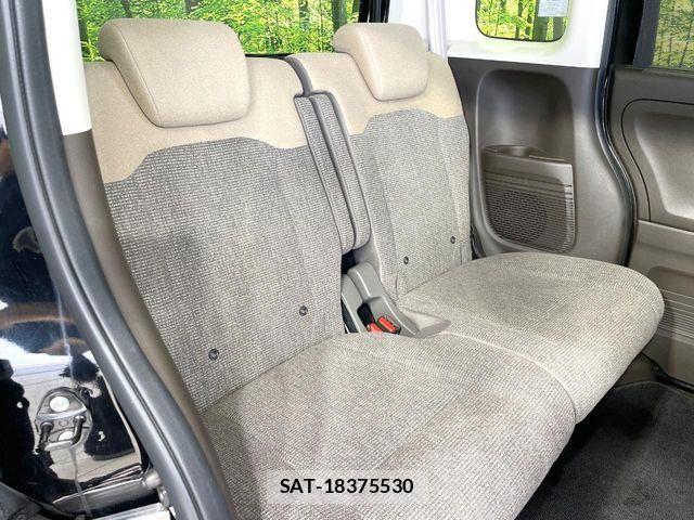 Honda N BOX 2023-08 8457988-8