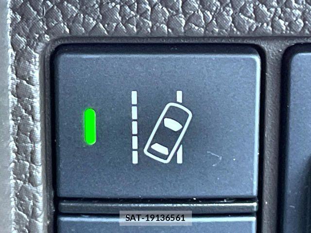 Honda N BOX 2023-08 8457994-11