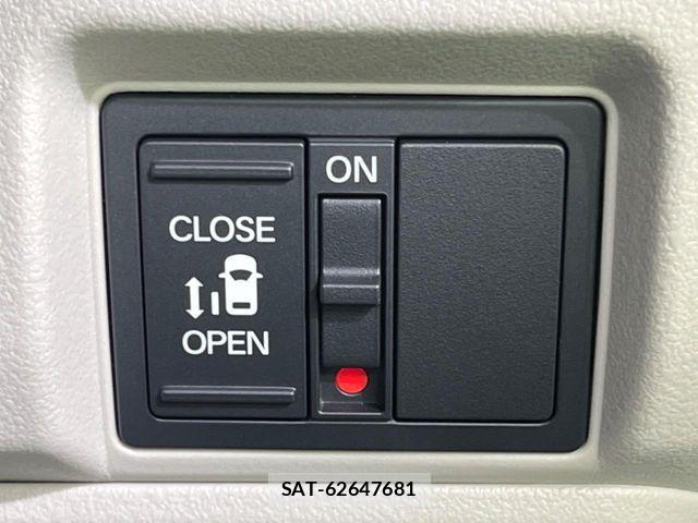 Honda N BOX 2025-12 8457975-4