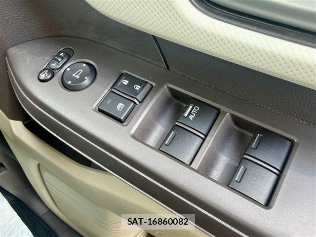 Honda N BOX 2017-09 8457991-16