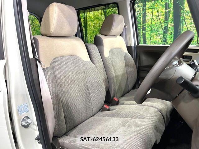 Honda N BOX 2022-06 8457986-9