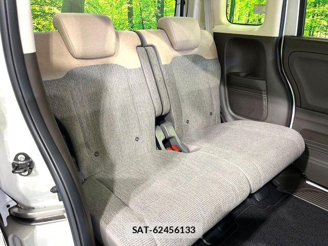 Honda N BOX 2022-06 8457986-10
