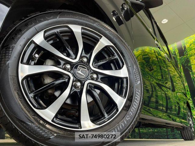 Honda N BOX 2018-10 8457984-11