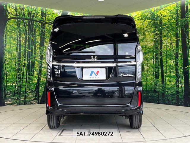 Honda N BOX 2018-10 8457984-14
