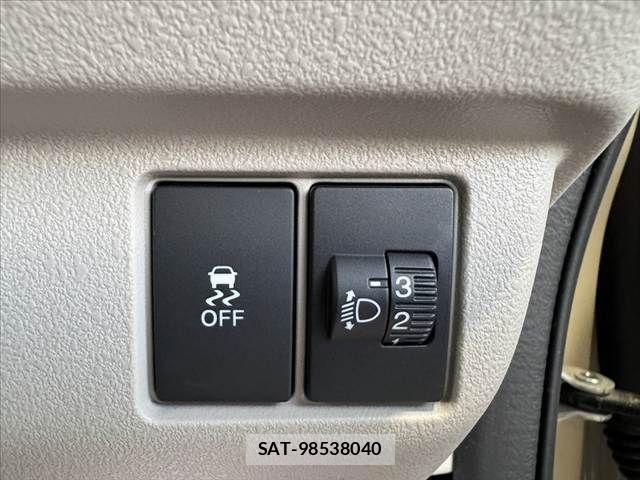 Honda N BOX 2024-09 8457979-3
