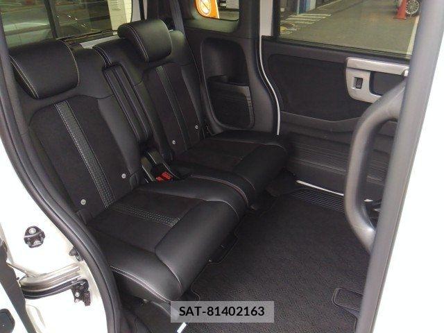 Honda N BOX 2023-11 8457971-11