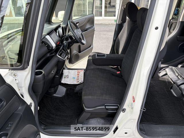 Honda N BOX 2016-07 8526059-13