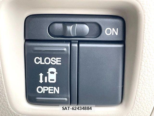 Honda N BOX 2016-02 8526026-4