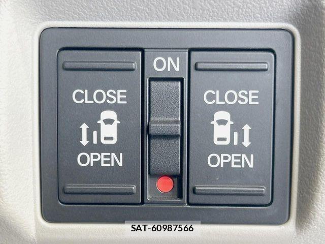 Honda N BOX 2024-02 8525953-4