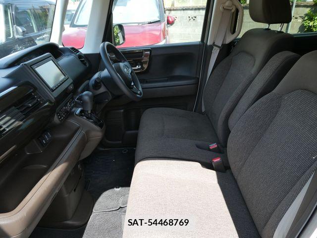 Honda N BOX 2023-03 8526022-15