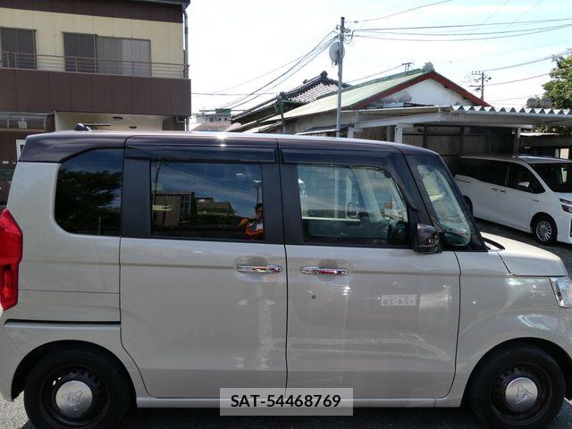 Honda N BOX 2023-03 8526022-3