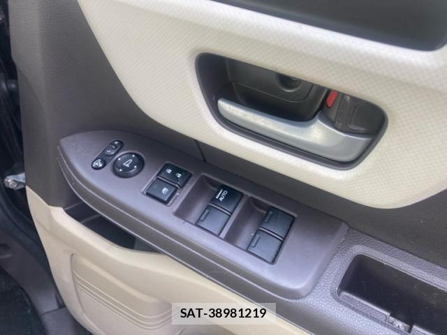 Honda N BOX 2019-08 8526057-12