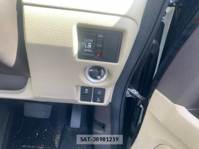 Honda N BOX 2019-08 8526057-13