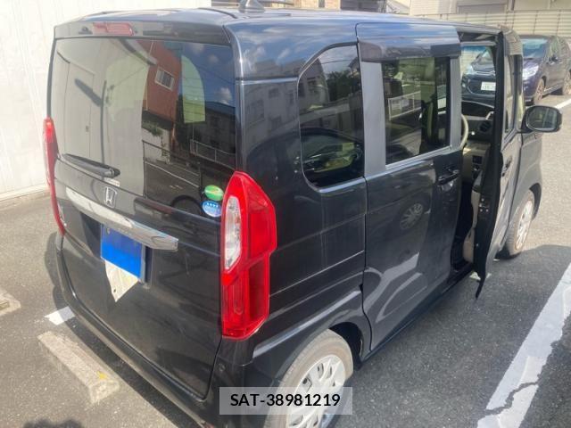 Honda N BOX 2019-08 8526057-2