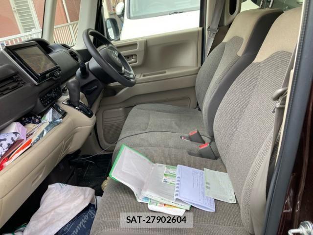 Honda N BOX 2019-05 8526047-10