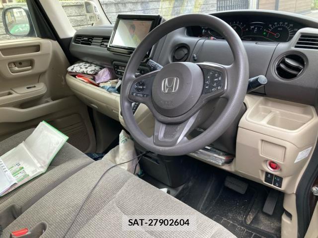 Honda N BOX 2019-05 8526047-18
