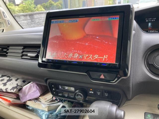 Honda N BOX 2019-05 8526047-22