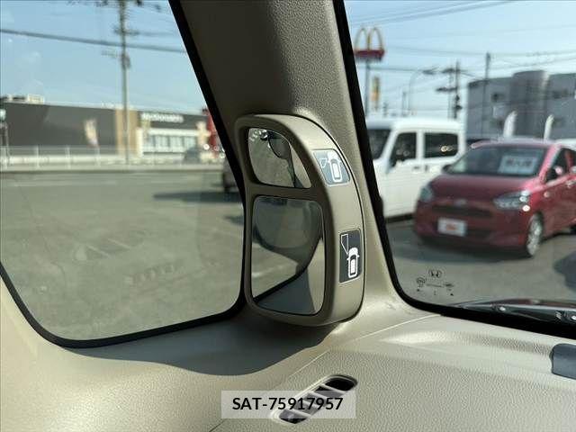 Honda N BOX 2015-07 8526046-5