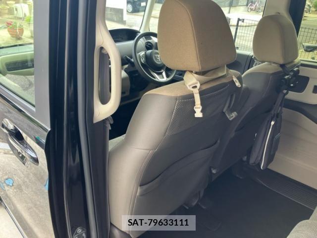 Honda N BOX 2018-04 8526039-11