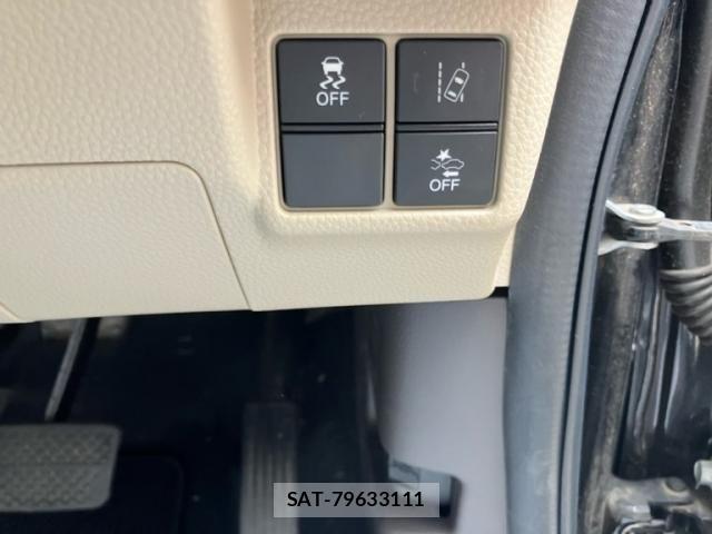 Honda N BOX 2018-04 8526039-14