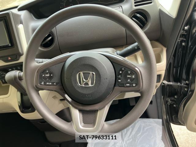 Honda N BOX 2018-04 8526039-15