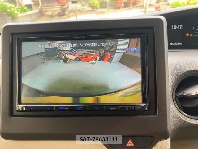 Honda N BOX 2018-04 8526039-23