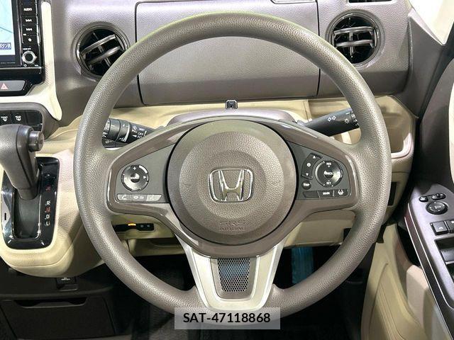 Honda N BOX 2017-11 8526038-10