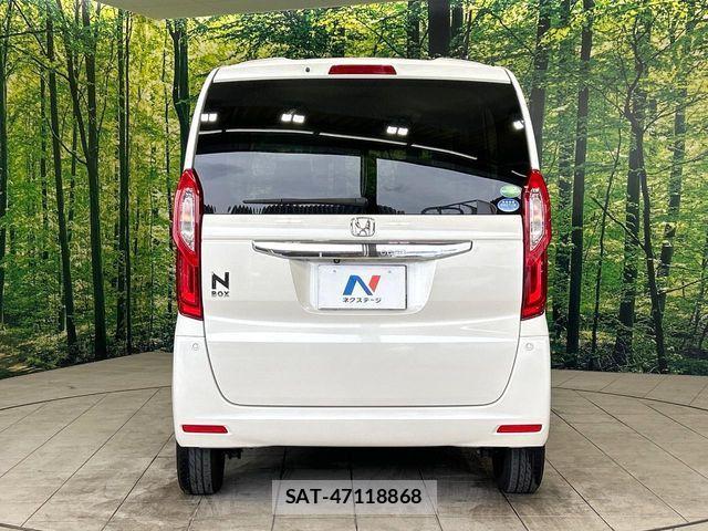 Honda N BOX 2017-11 8526038-14