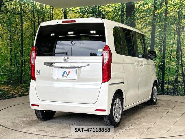 Honda N BOX 2017-11 8526038-16
