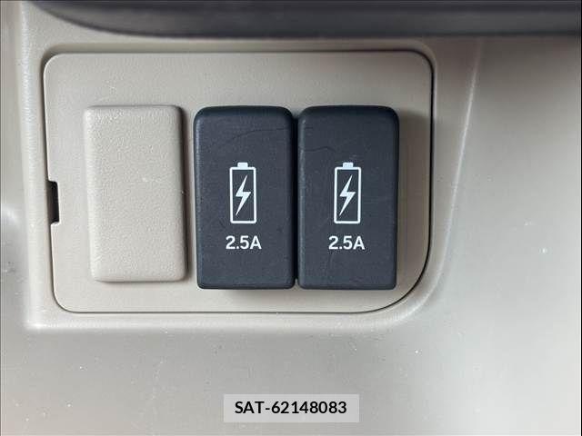 Honda N BOX 2018-05 8526031-28