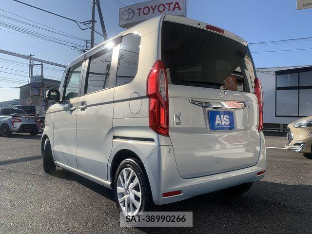 Honda N BOX 2018-03 8526041-1
