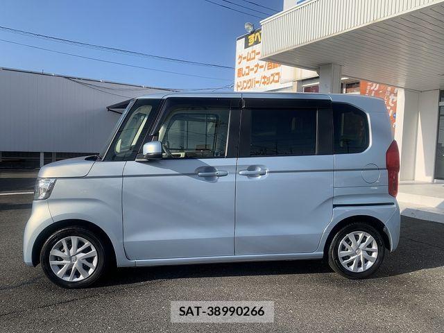 Honda N BOX 2018-03 8526041-22