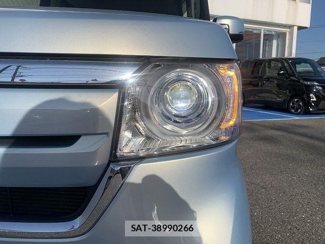 Honda N BOX 2018-03 8526041-26