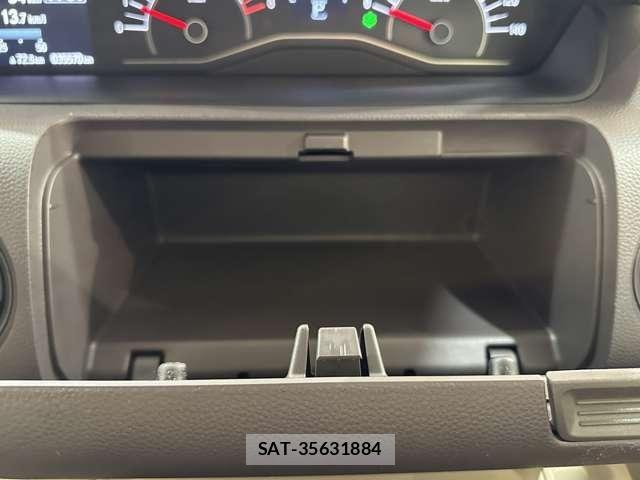 Honda N BOX 2018-10 8562851-26