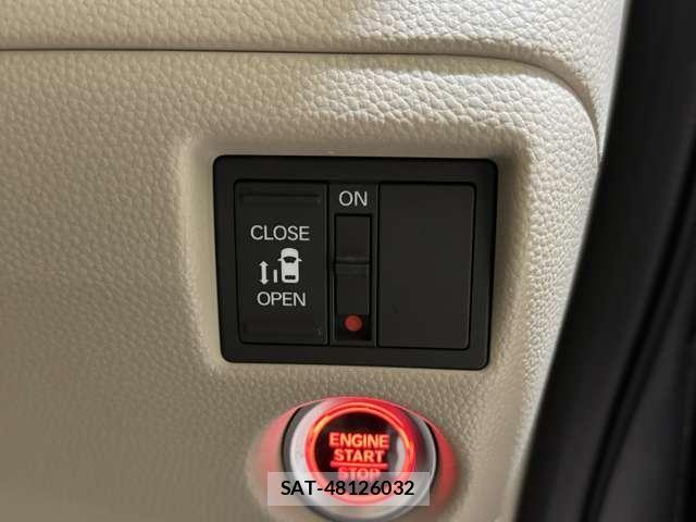 Honda N BOX 2018-11 8562858-13