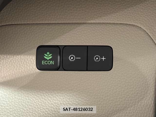 Honda N BOX 2018-11 8562858-17