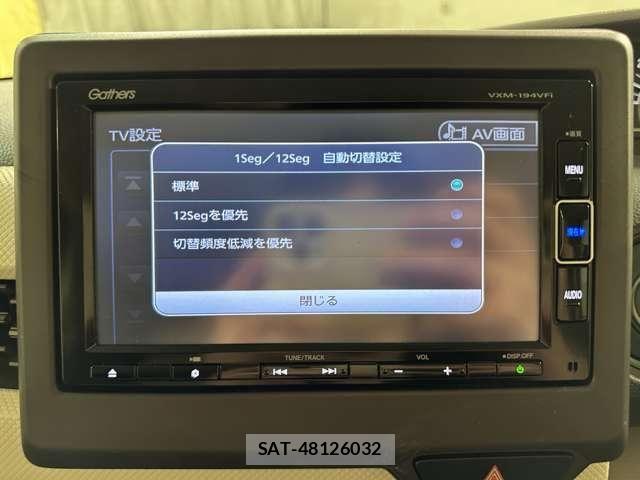 Honda N BOX 2018-11 8562858-24