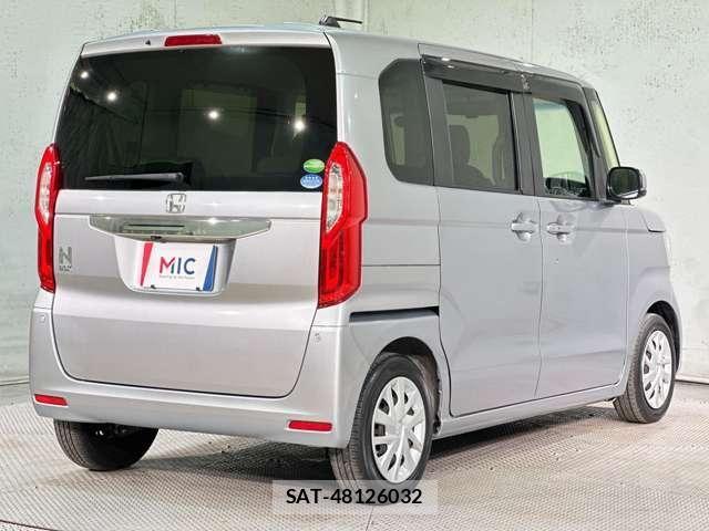 Honda N BOX 2018-11 8562858-4