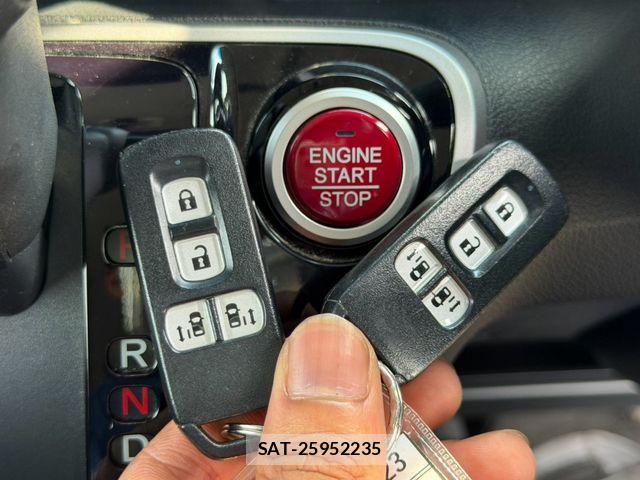 Honda N BOX 2014-08 8562869-11