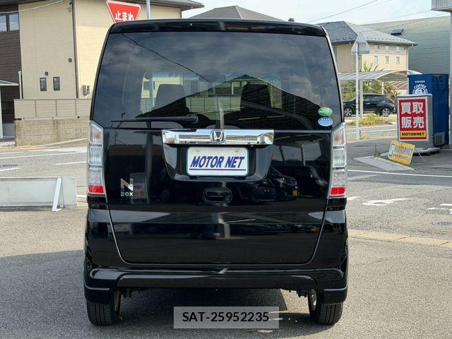 Honda N BOX 2014-08 8562869-18