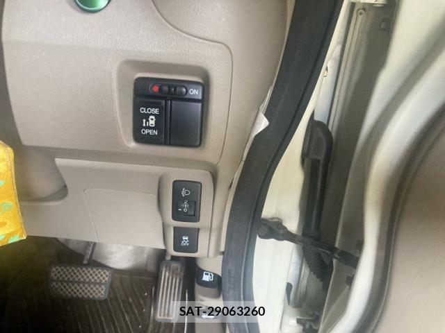 Honda N BOX 2012-04 8562875-13
