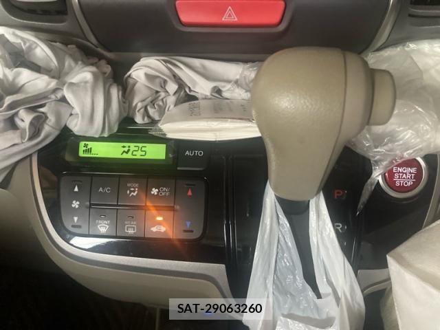 Honda N BOX 2012-04 8562875-21