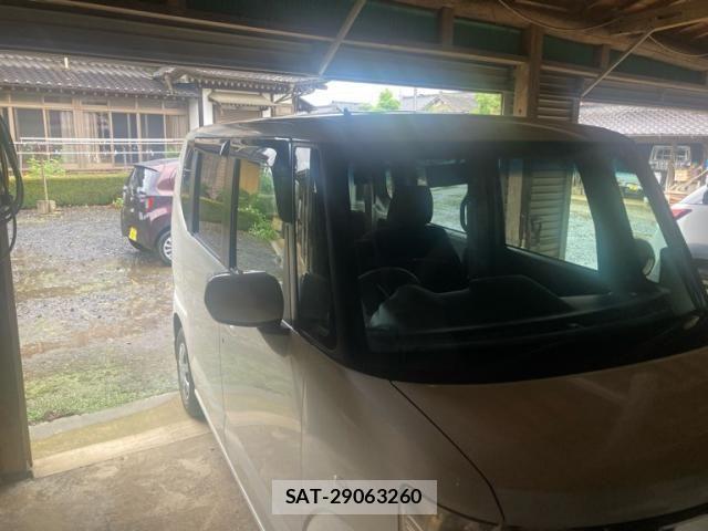 Honda N BOX 2012-04 8562875-2