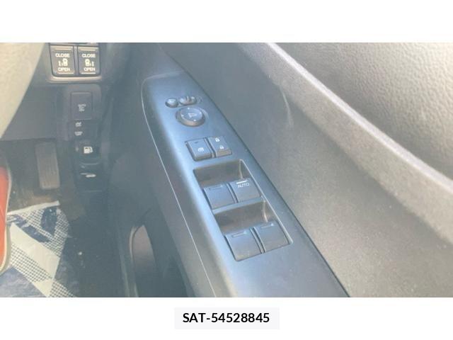 Honda N BOX 2017-01 8562860-11