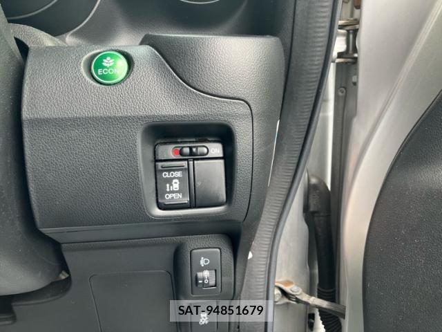 Honda N BOX 2016-02 8562870-11