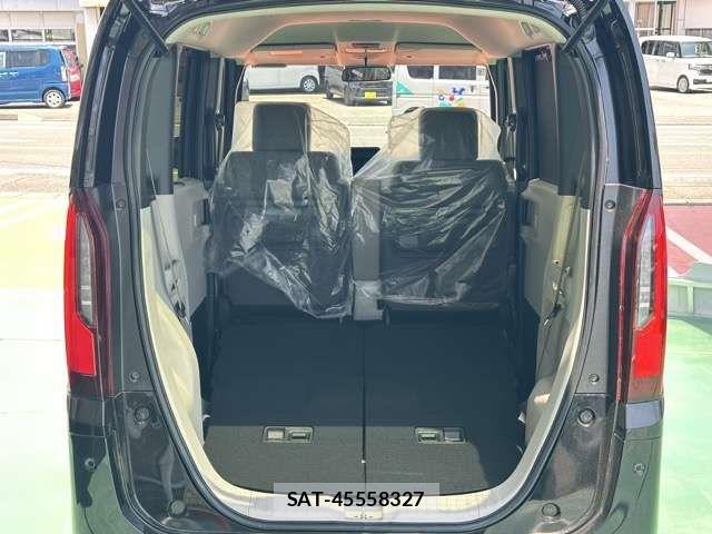 Honda N BOX 2026-05 8562837-12