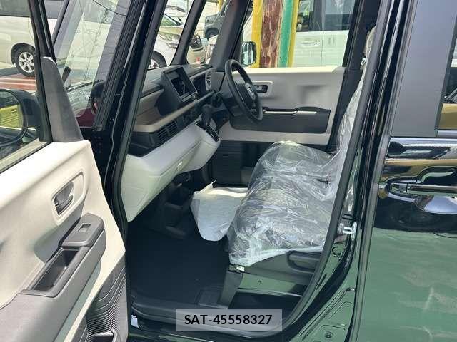 Honda N BOX 2026-05 8562837-4