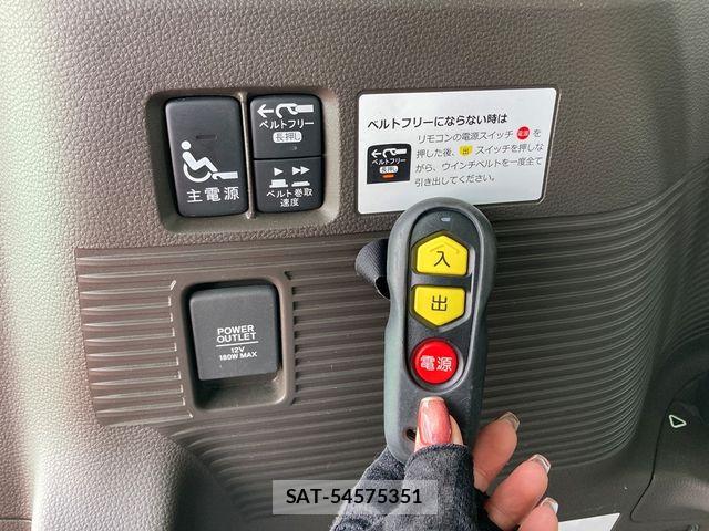 Honda N BOX 2021-05 8562852-7