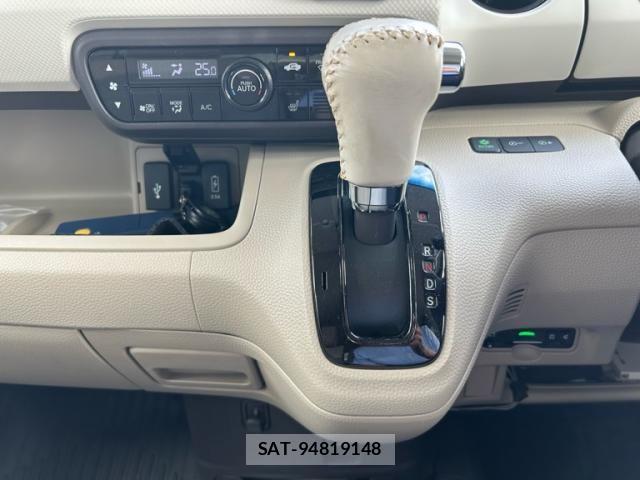 Honda N BOX 2020-04 8562848-24
